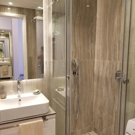 Azura Residence - New Luxury Apartment Белград Екстериор снимка