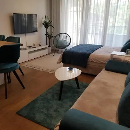 Azura Residence - New Luxury Apartment Белград Екстериор снимка
