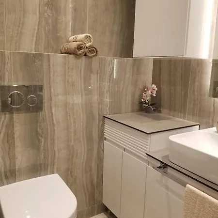Azura Residence - New Luxury Apartment Белград Екстериор снимка