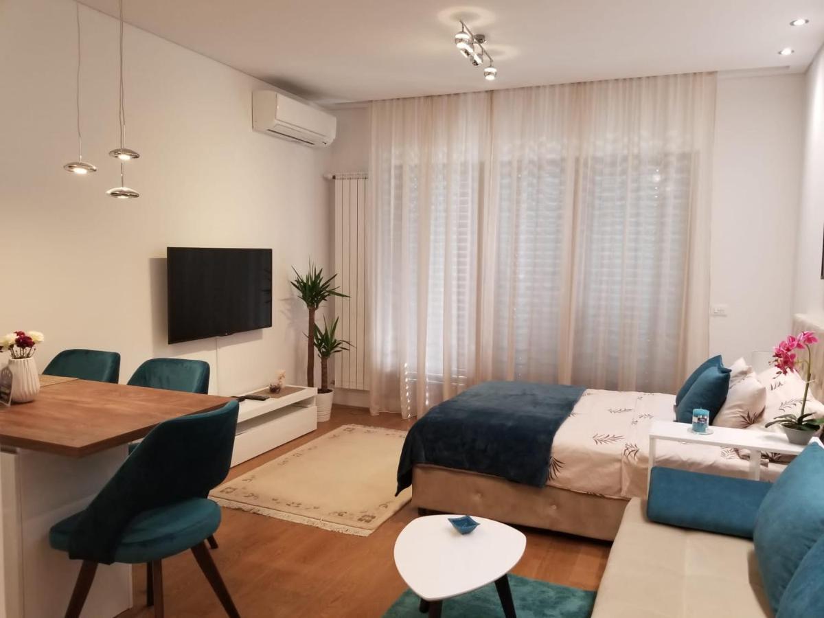 Azura - New Luxury Apartment Belgrad