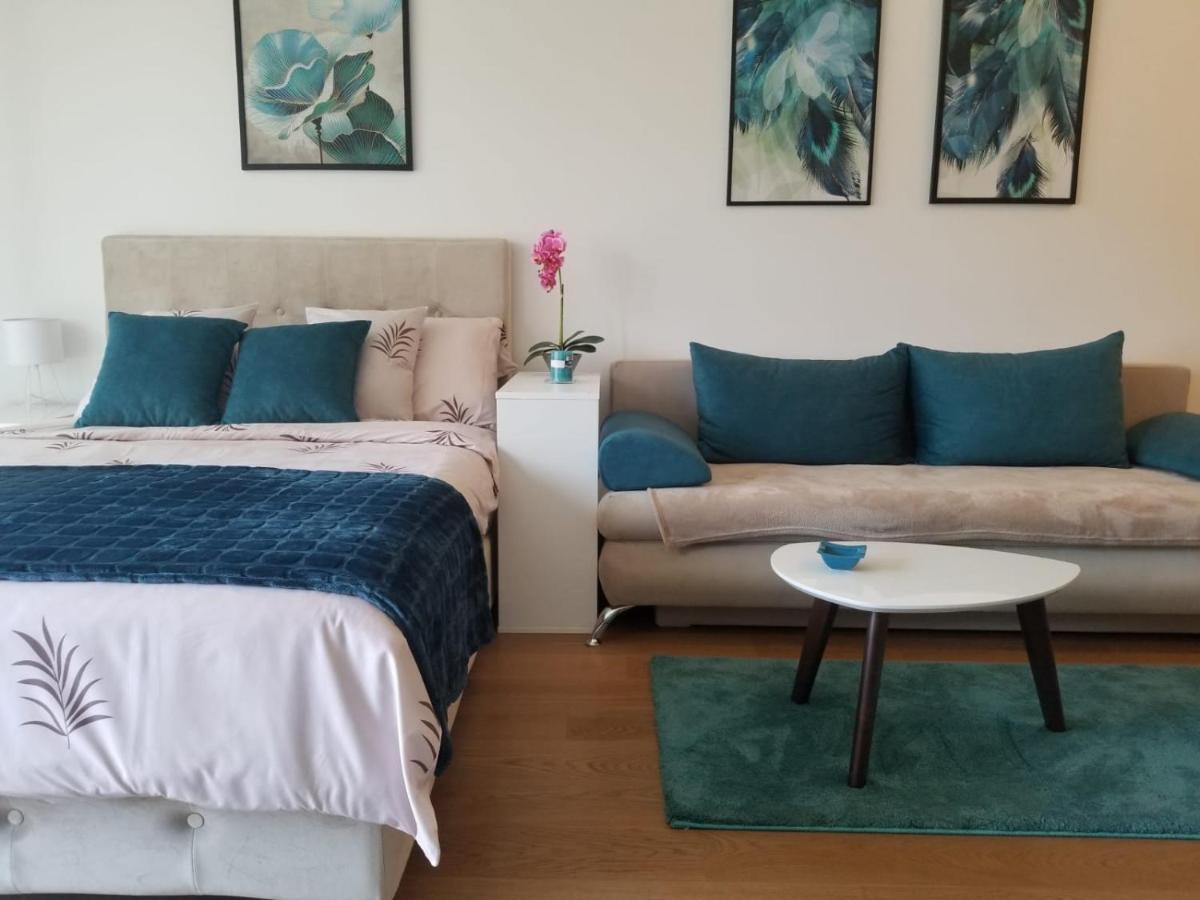 Azura - New Luxury *